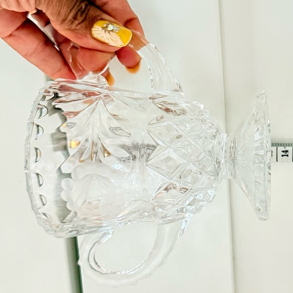 Elegant Crystal Glassware Set - Picture 5 of 12